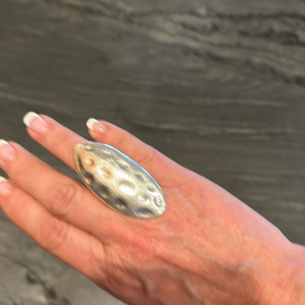 Big sterling silver ring sz 9